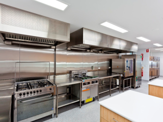 Địa chỉ cung cấp chụp hút mùi bếp ăn công nghiệp uy tín